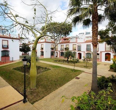 Hospederia V Centenario Estepona Ngoại thất bức ảnh