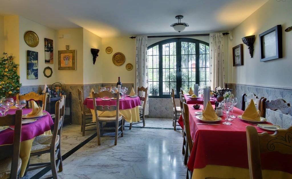 Hospederia V Centenario Estepona Ngoại thất bức ảnh