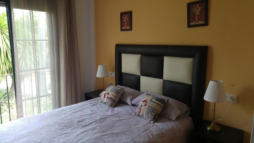 Hospederia V Centenario Estepona Ngoại thất bức ảnh
