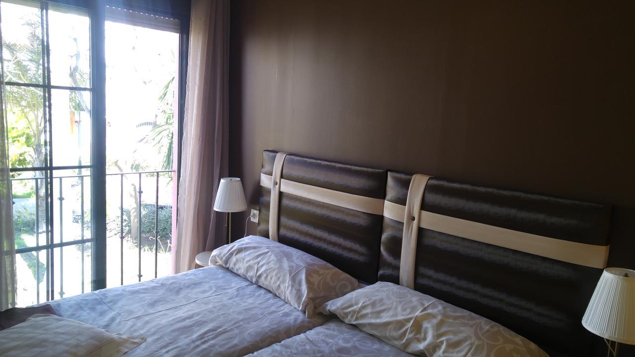 Hospederia V Centenario Estepona Ngoại thất bức ảnh
