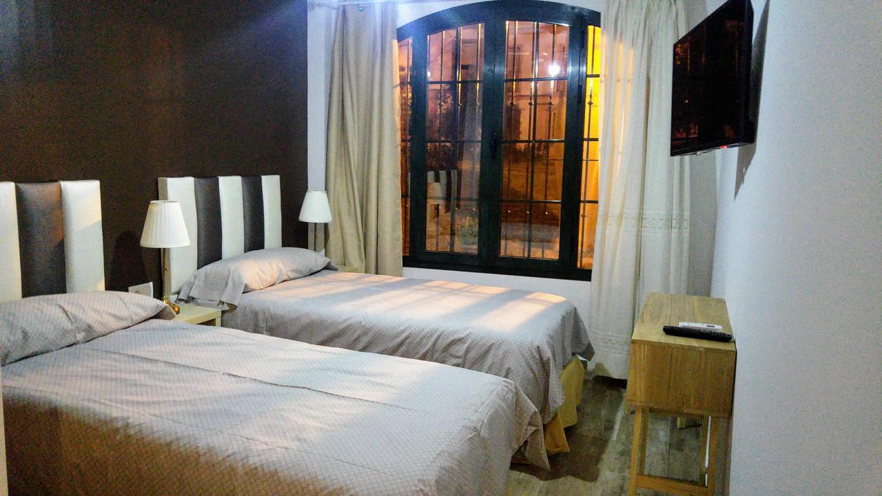Hospederia V Centenario Estepona Ngoại thất bức ảnh